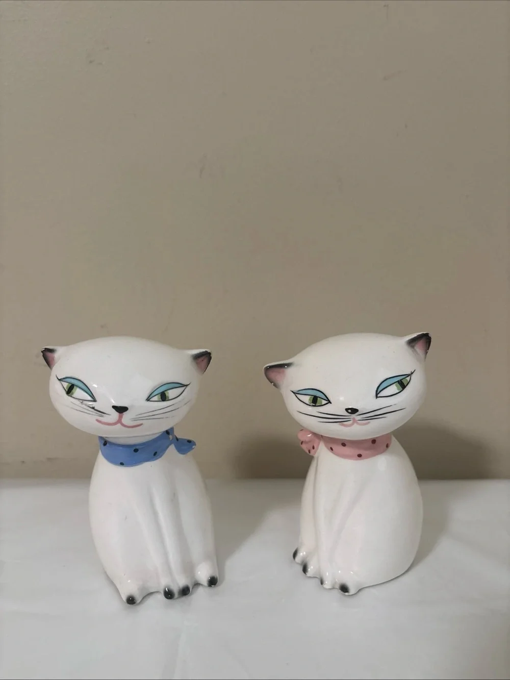 Vtg Holt Howard pair 1958 Boy & Girl  Cozy Kittens Salt And Pepper Shakers cats
